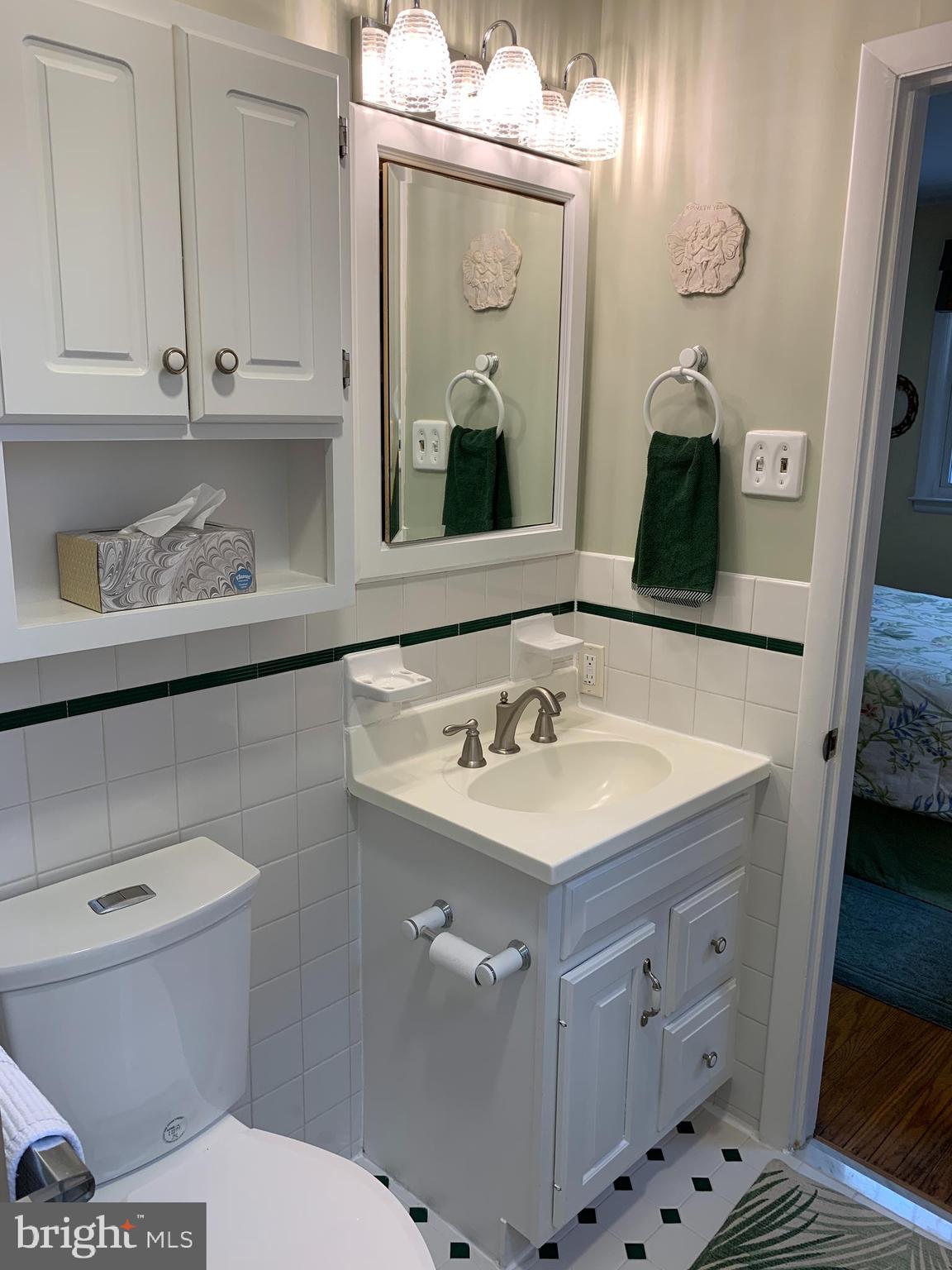 147 Harned Road Springfield, PA 19064 - Photo 26 of 56 en suite Bath