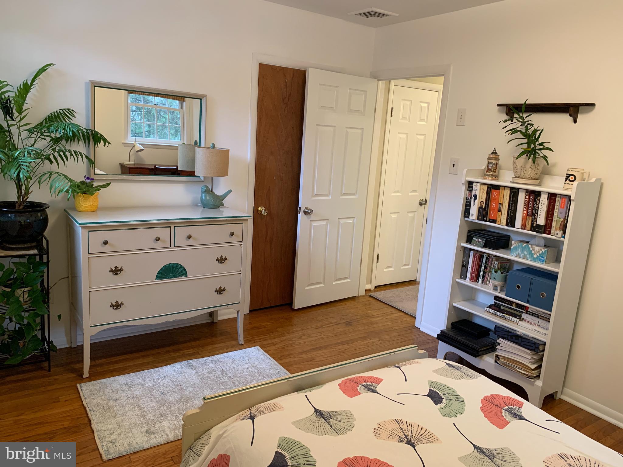 147 Harned Road Springfield, PA 19064 - Photo 27 of 56 Bedroom 2 with hardwood floors