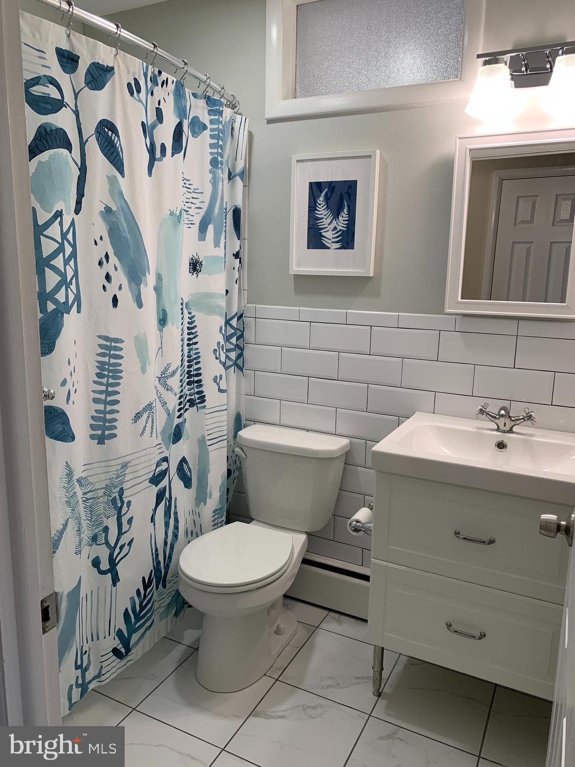 147 Harned Road Springfield, PA 19064 - Photo 37 of 56 Nearly New Ceramic Tile Hall Bath