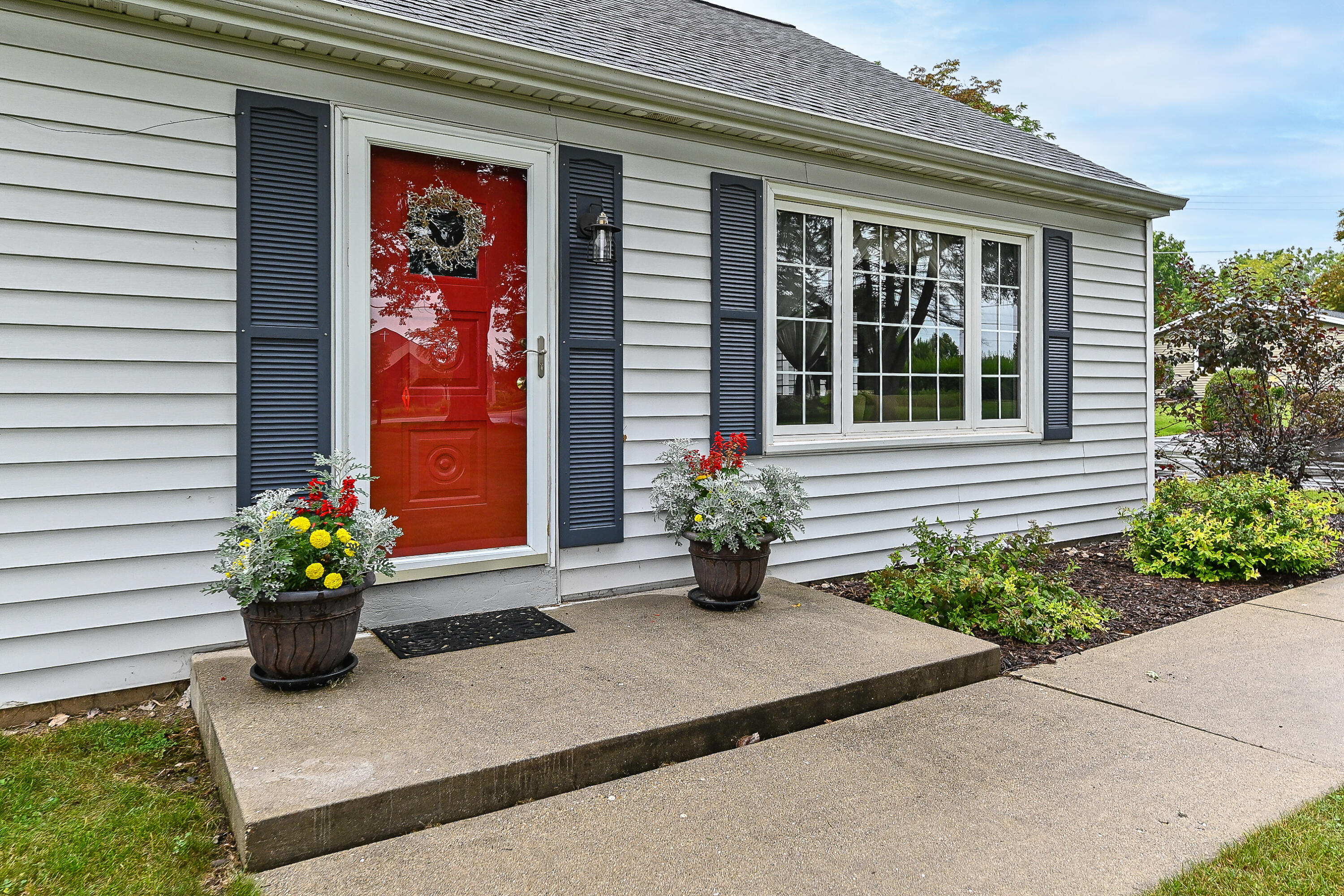 4465 Pilgrim Road Brookfield, WI 53005 - Photo 1 of 1 Welcome Home
