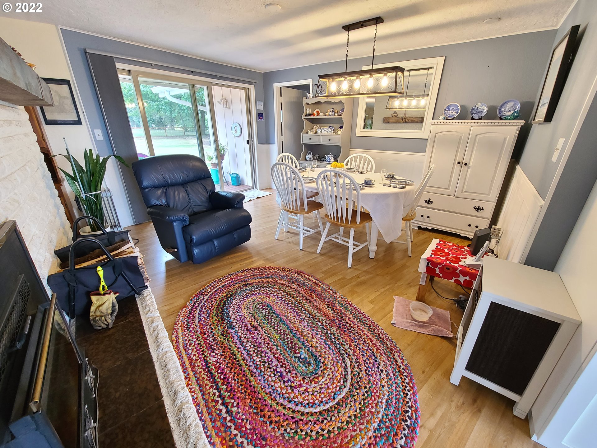 160 Roberson Road Woodland, WA 98674 - Photo 11 of 25 a living room with furniture and a flat screen tv