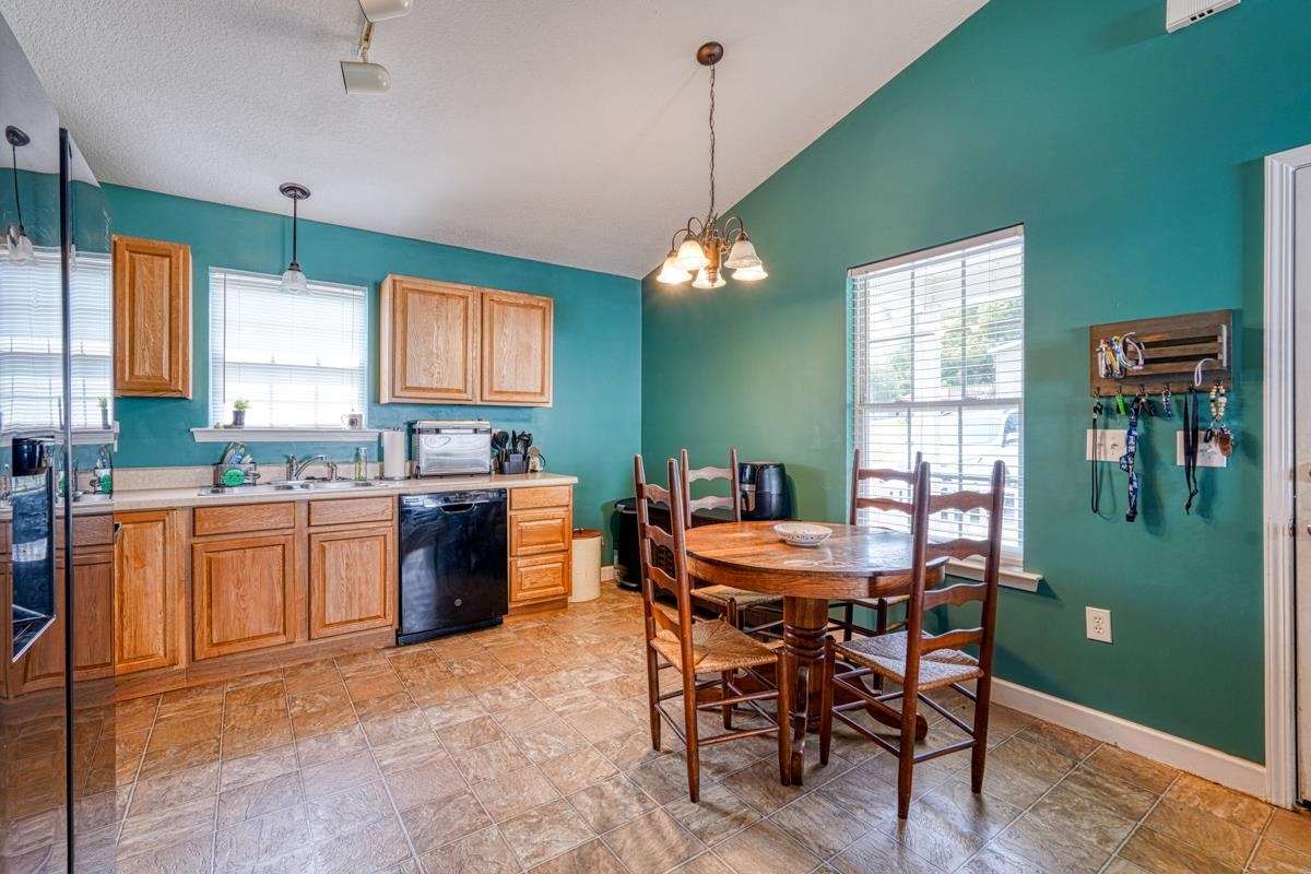 40 Church Avenue Inman, SC 29349 - Photo 5 of 28