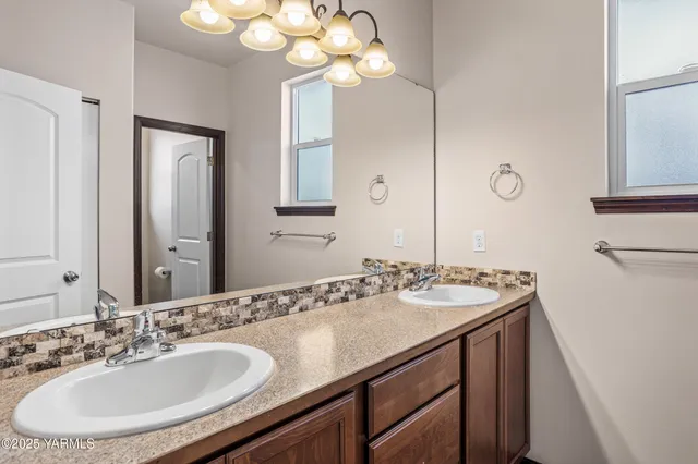 $449,000 | 2017 South 59th Avenue, Yakima, WA 98903