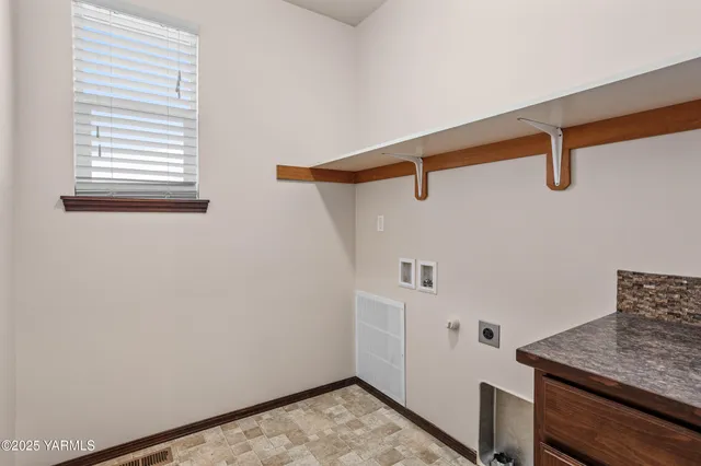 $449,000 | 2017 South 59th Avenue, Yakima, WA 98903