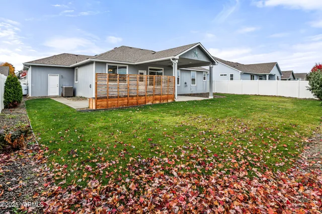 $449,000 | 2017 South 59th Avenue, Yakima, WA 98903