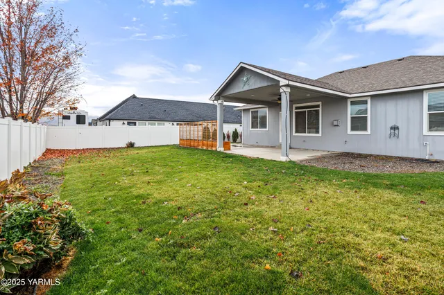 $449,000 | 2017 South 59th Avenue, Yakima, WA 98903