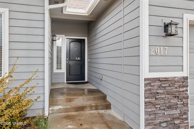 $449,000 | 2017 South 59th Avenue, Yakima, WA 98903