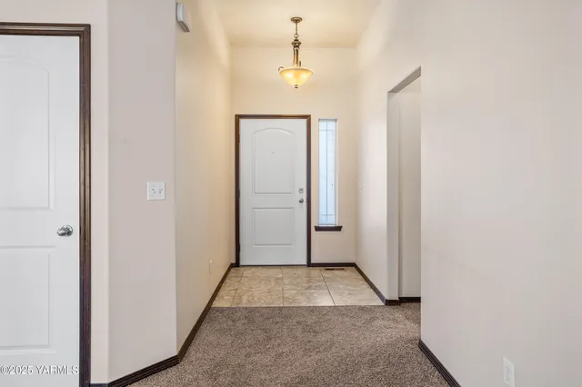 $449,000 | 2017 South 59th Avenue, Yakima, WA 98903