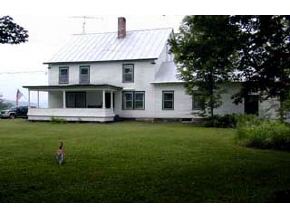 126 Strafford Road Tunbridge, VT 05077 - Photo 2 of 5