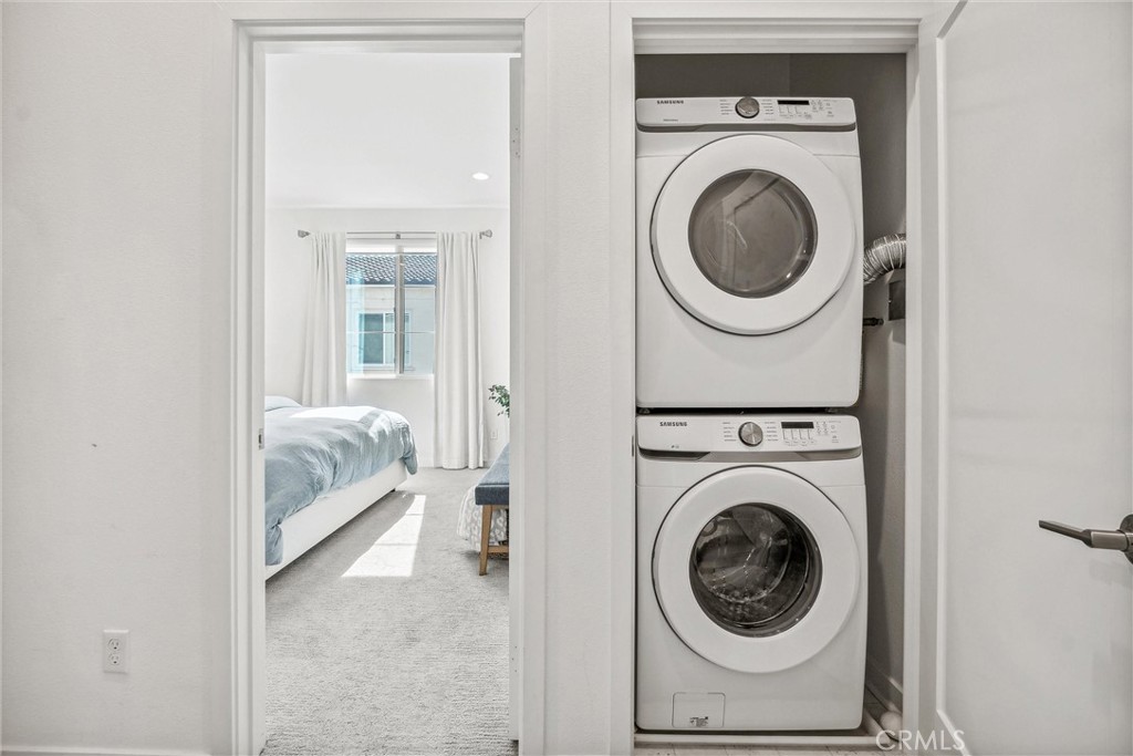 318 Ford Road Costa Mesa, CA 92627 - Photo 15 of 20 a utility room with dryer and washer