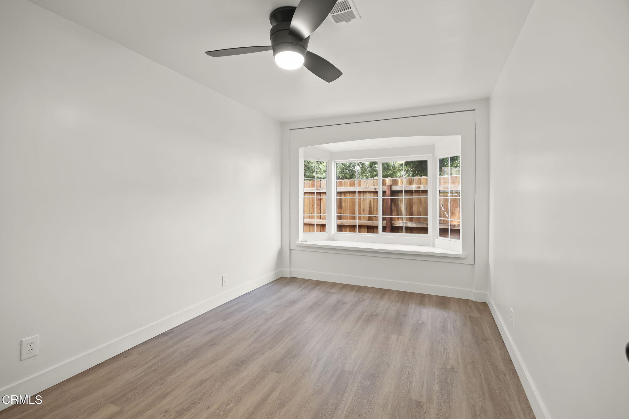 403 Burnham Road Oak View, CA 93022 - Photo 16 of 24 17-web-or-mls-Upmarketmedia_403Bur-54