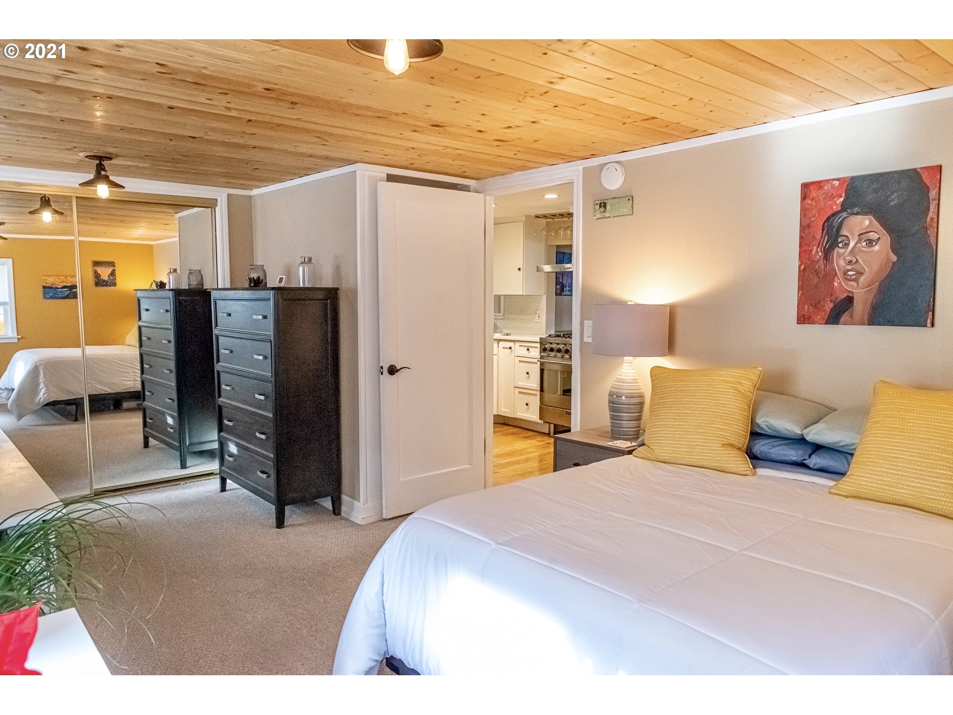 535 Northeast Bridgeton Road, Unit 4 Portland, OR 97211 - Photo 18 of 27 Gallery Image 18