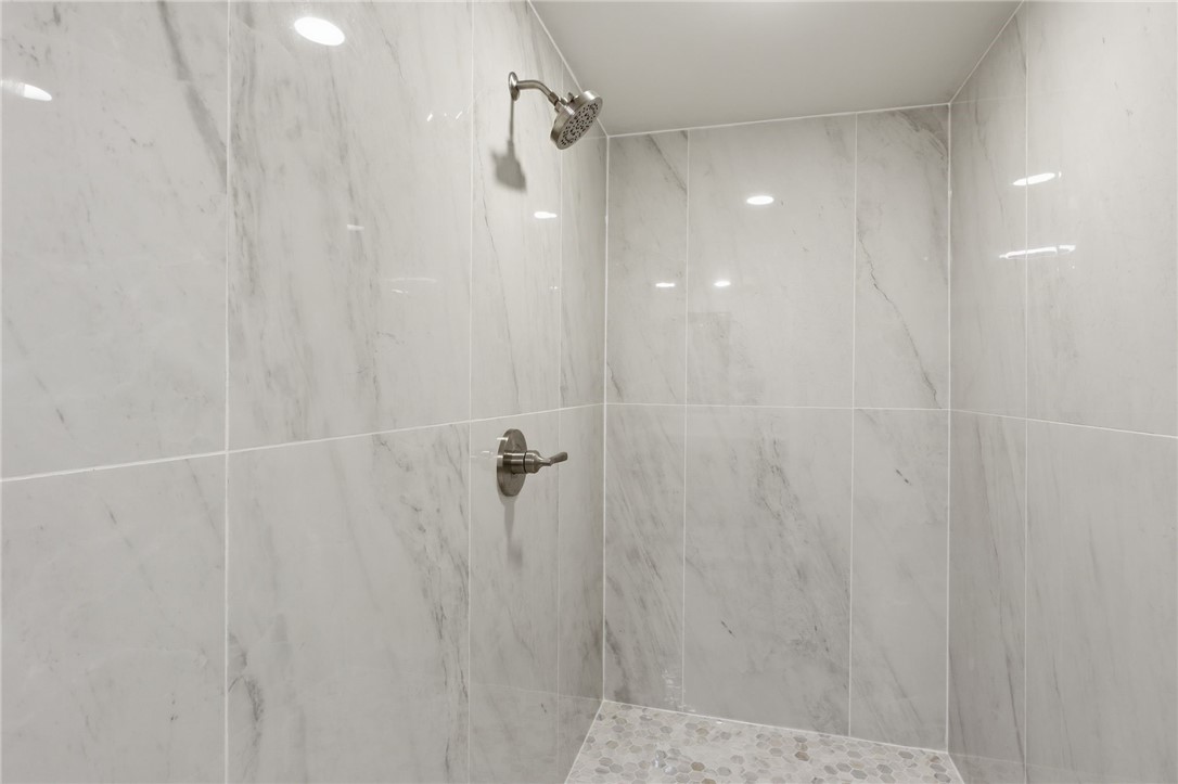 667 Seneca Road Irondequoit, NY 14622 - Photo 36 of 46