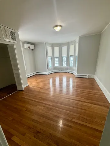 $3,000 | 117 Coburn Street, Unit 1, Lowell, MA 01850