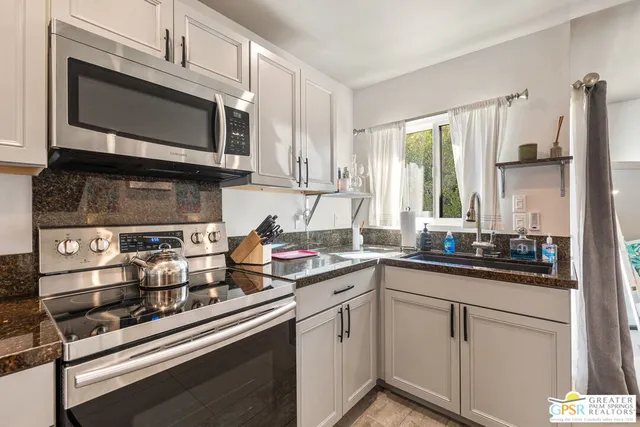 $2,340,000 | 48365 Alan Circle, Palm Desert, CA 92260