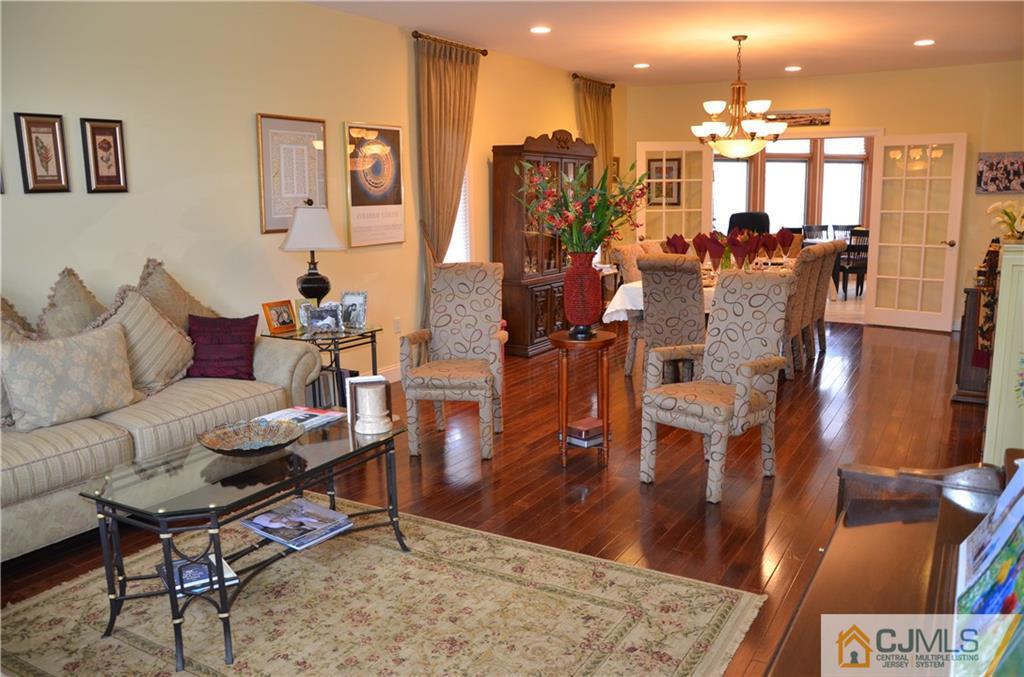 66 Hamlin Road Edison, NJ 08817 - Photo 11 of 25 Gallery Image 11