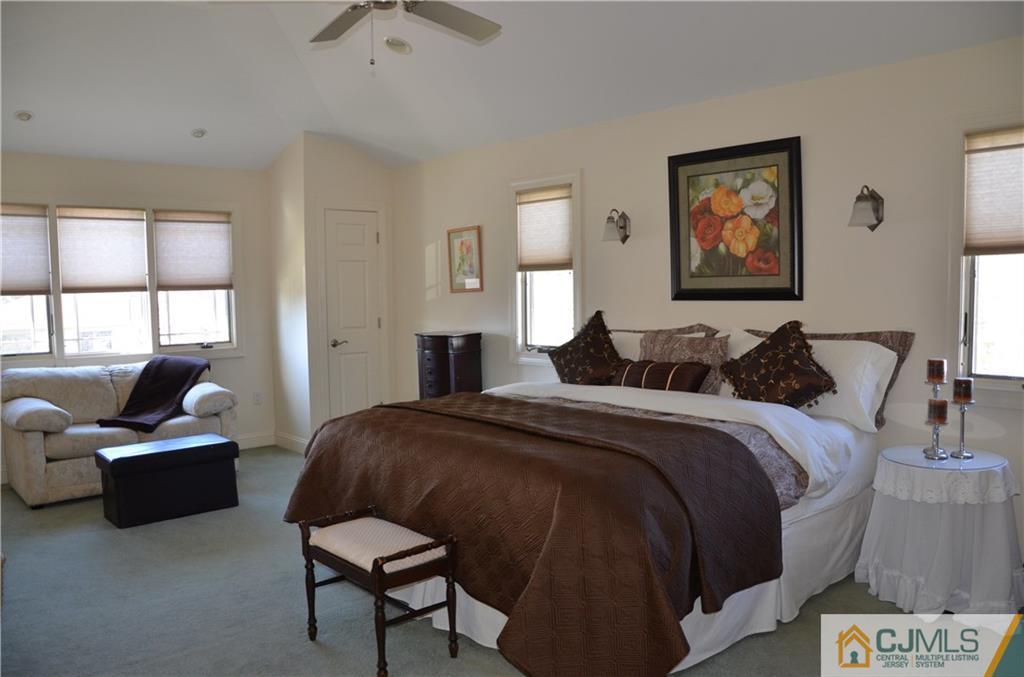 66 Hamlin Road Edison, NJ 08817 - Photo 12 of 25 Gallery Image 12