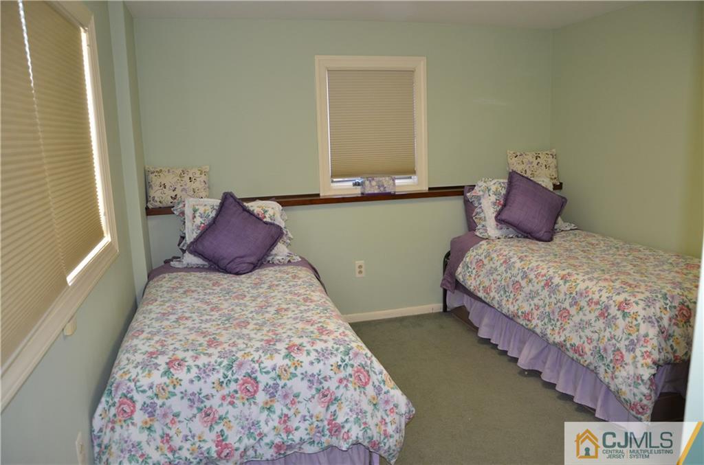 66 Hamlin Road Edison, NJ 08817 - Photo 14 of 25 Gallery Image 14