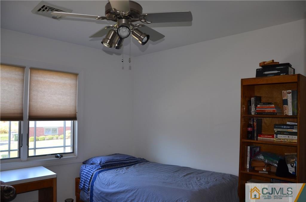 66 Hamlin Road Edison, NJ 08817 - Photo 17 of 25 Gallery Image 17