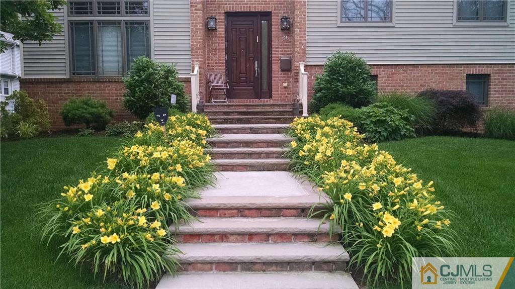 66 Hamlin Road Edison, NJ 08817 - Photo 3 of 25 Gallery Image 3