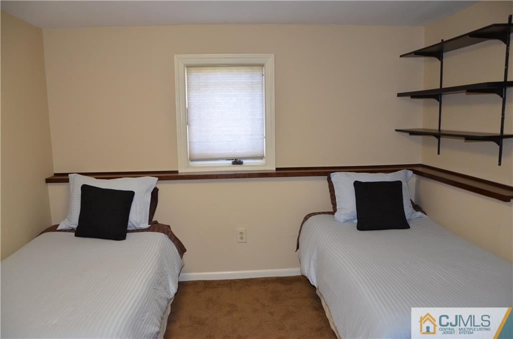 66 Hamlin Road Edison, NJ 08817 - Photo 22 of 25 Gallery Image 22