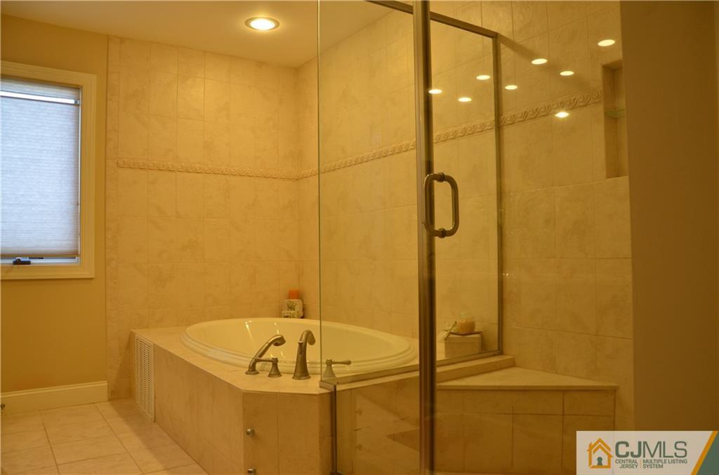 66 Hamlin Road Edison, NJ 08817 - Photo 23 of 25 Gallery Image 23