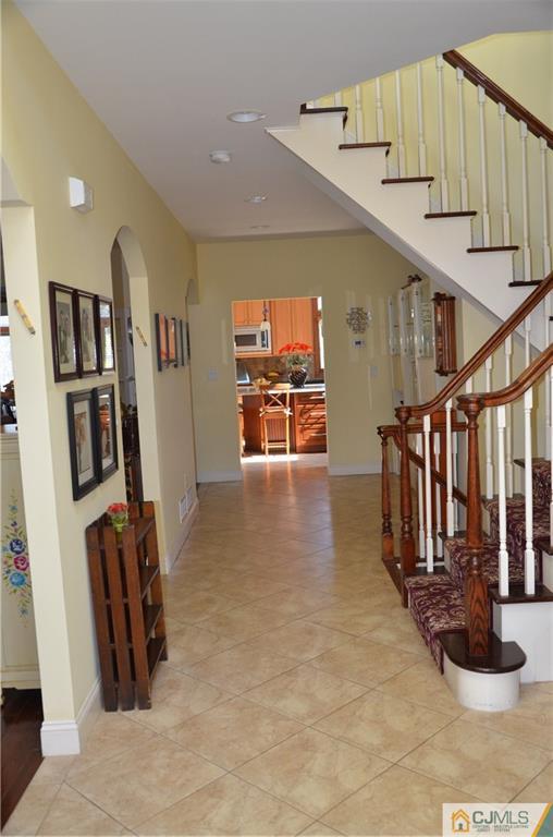 66 Hamlin Road Edison, NJ 08817 - Photo 5 of 25 Gallery Image 5