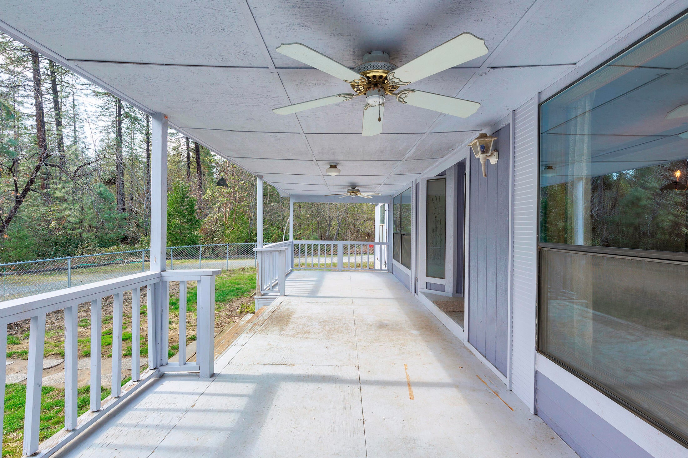 9552 Lower River Road Grants Pass, OR 97526 - Photo 6 of 36 9552 lower river013