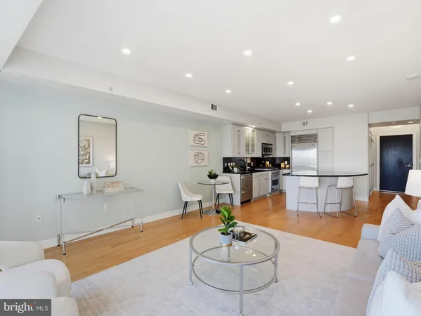$785,000 | 1111 19th Street North, Unit 2110, Arlington, VA 22209