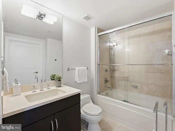 $785,000 | 1111 19th Street North, Unit 2110, Arlington, VA 22209