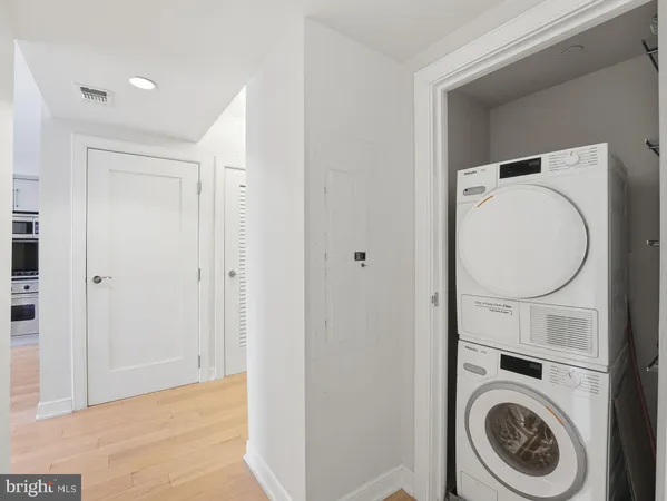 $785,000 | 1111 19th Street North, Unit 2110, Arlington, VA 22209