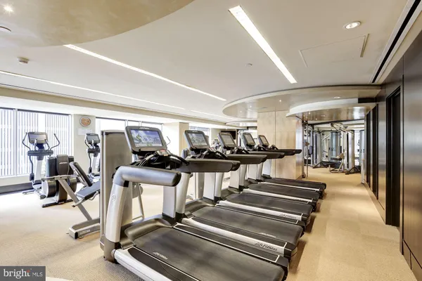 $785,000 | 1111 19th Street North, Unit 2110, Arlington, VA 22209