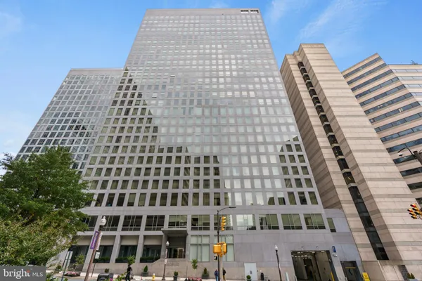 $785,000 | 1111 19th Street North, Unit 2110, Arlington, VA 22209