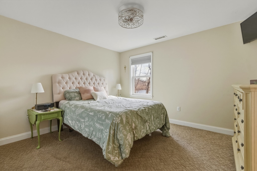 9 Oliver Road Weymouth, MA 02189 - Photo 15 of 41