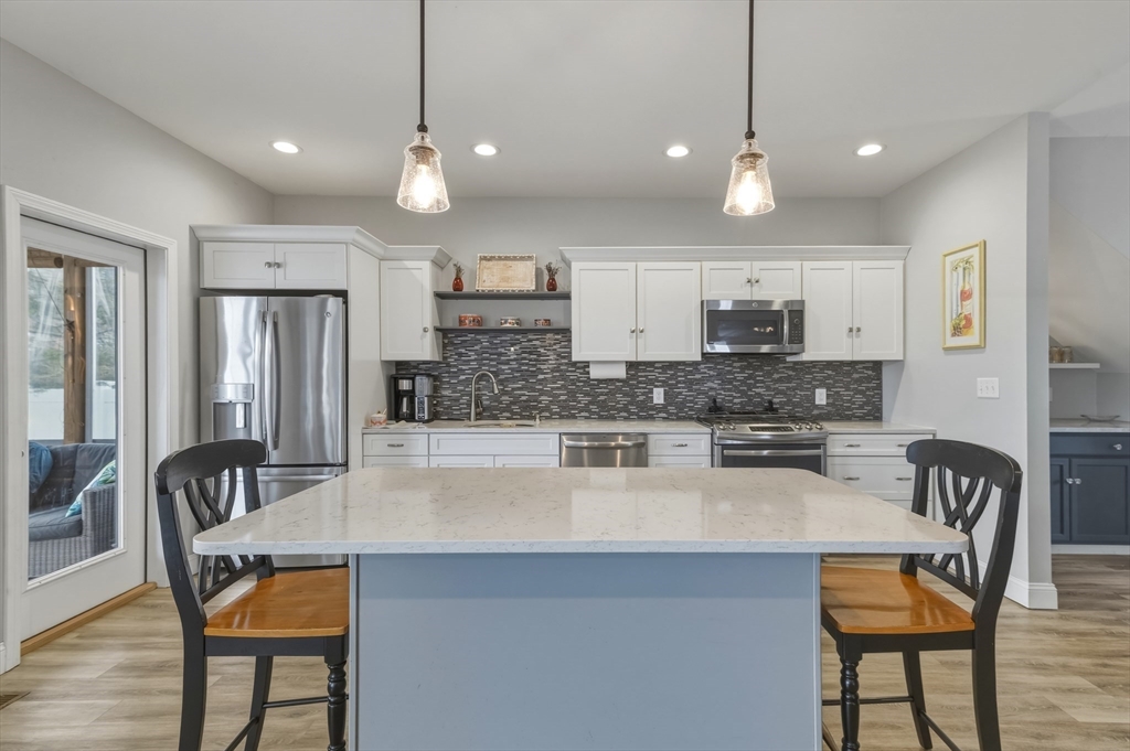 9 Oliver Road Weymouth, MA 02189 - Photo 5 of 41