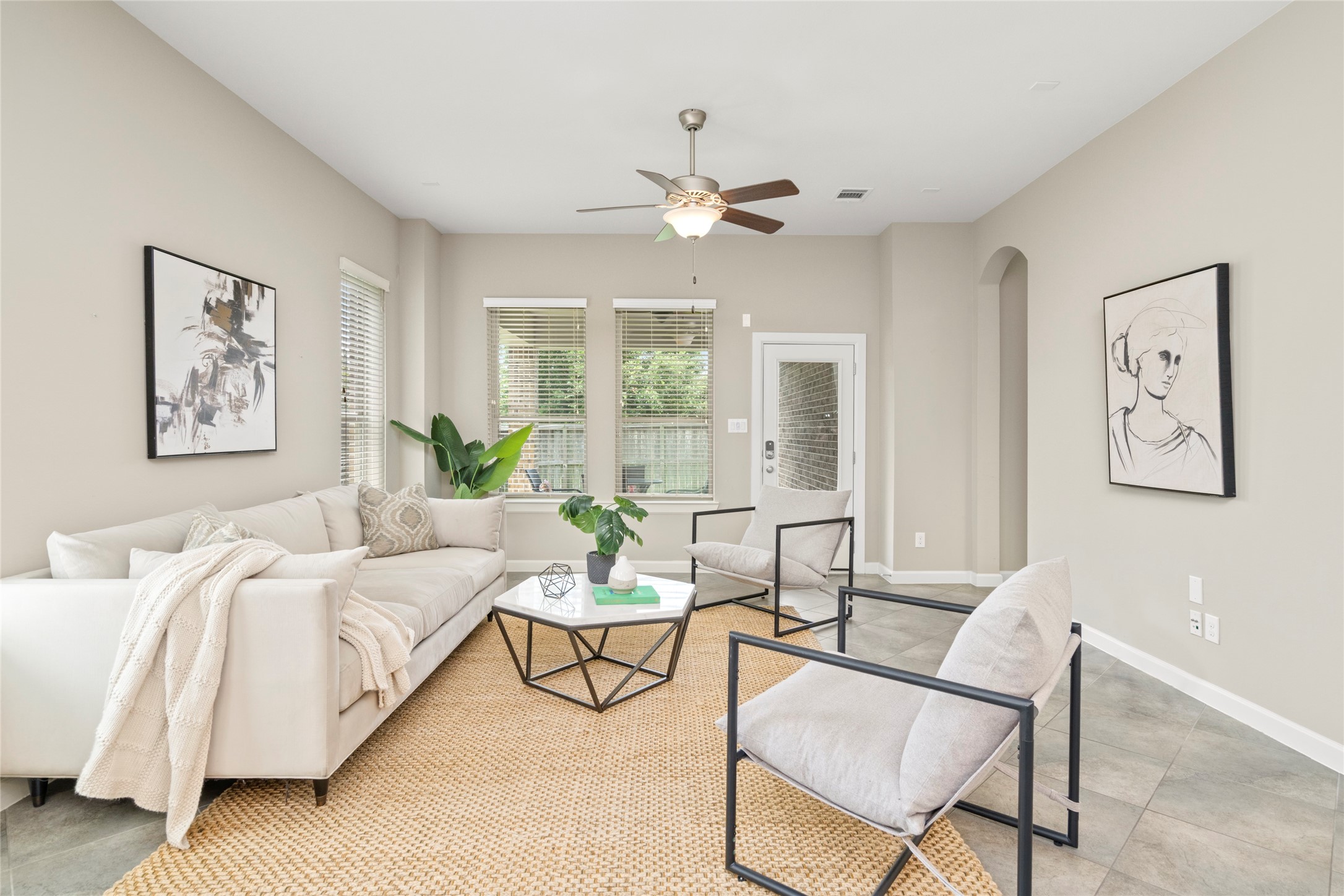 143 Castlegate Lane Houston, TX 77065 - Photo 8 of 33