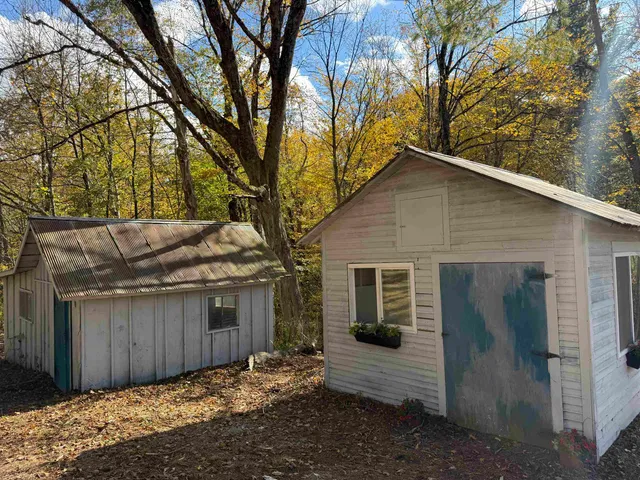 $424,900 | 31 Lakota Road, Barnard, VT 05091