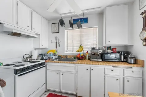 $1,990,000 | 844-48 Isthmus Court, San Diego, CA 92109