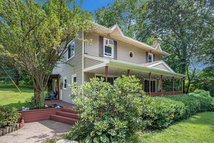 65661 Dailey Road Edwardsburg, MI 49112 - Photo 28 of 32 Front of home