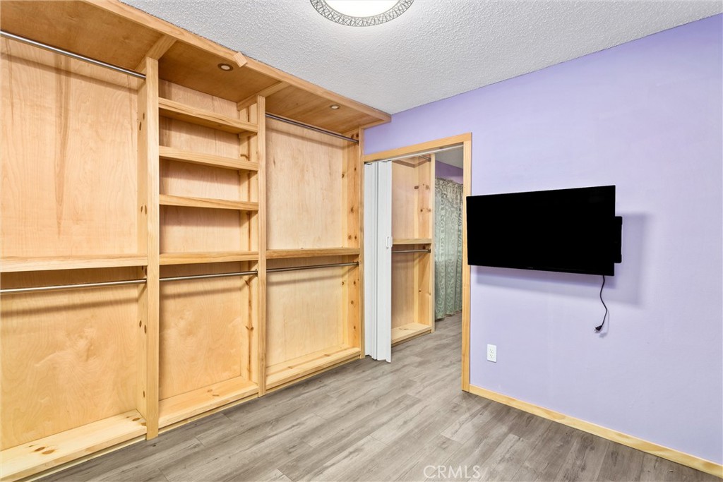 450 West Cromwell Street Rialto, CA 92376 - Photo 22 of 35 Bedroom #2. TV stays