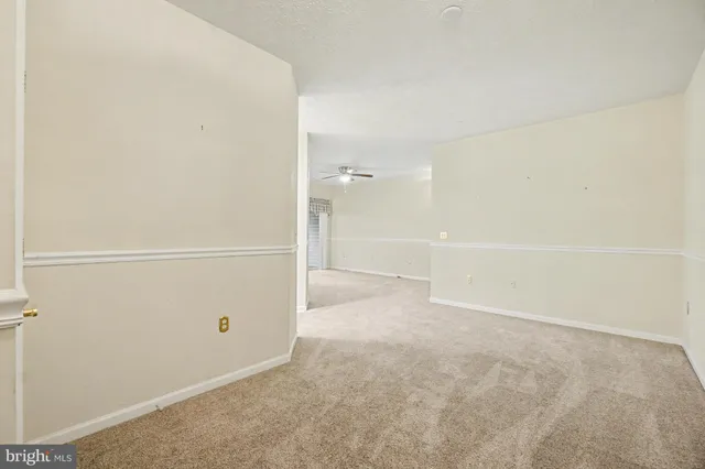 an empty room with an empty space