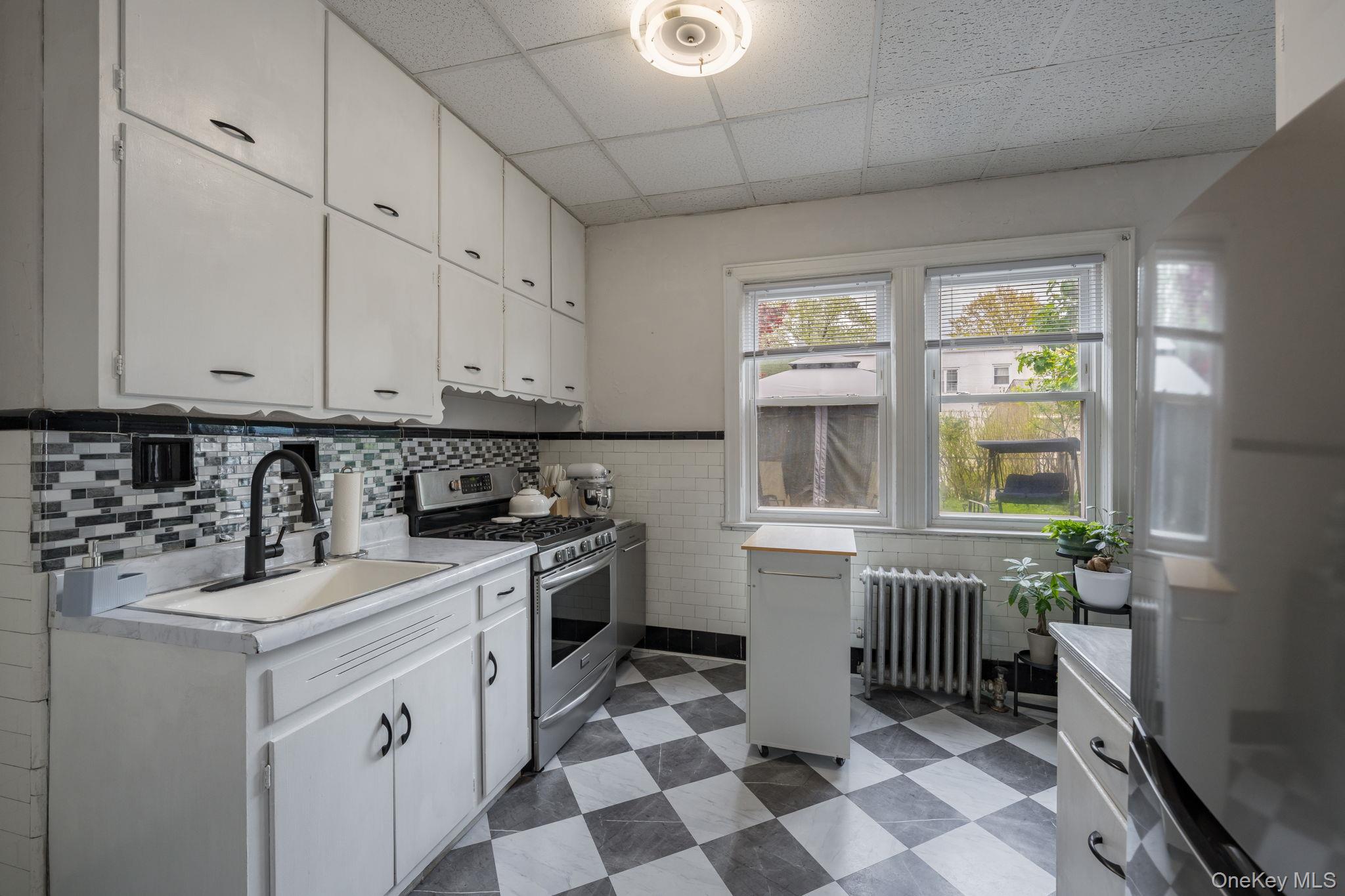 82-79 166th Street Queens, NY 11432 - Photo 11 of 45