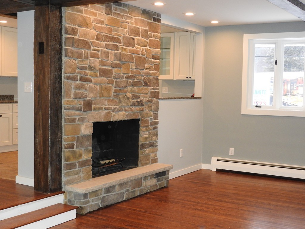 278 River Road Andover, MA 01810 - Photo 4 of 20 Gallery Image 4