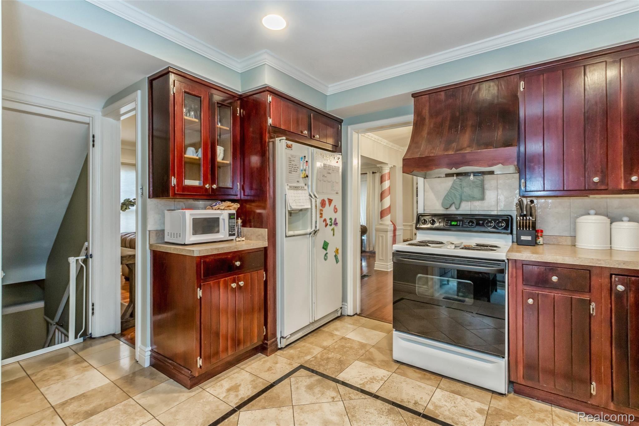 3456 Eastham Road Dearborn, MI 48120 - Photo 14 of 32 14.jpg
