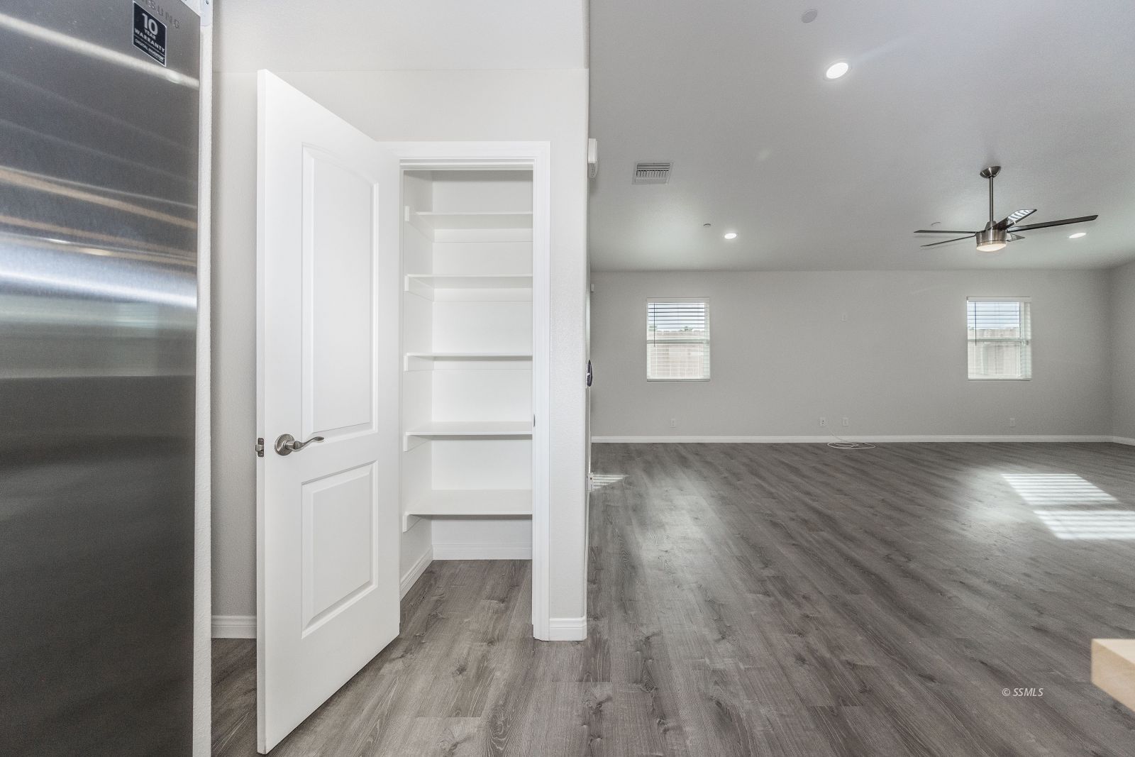 914 Mayo Street Ridgecrest, CA 93555 - Photo 18 of 48