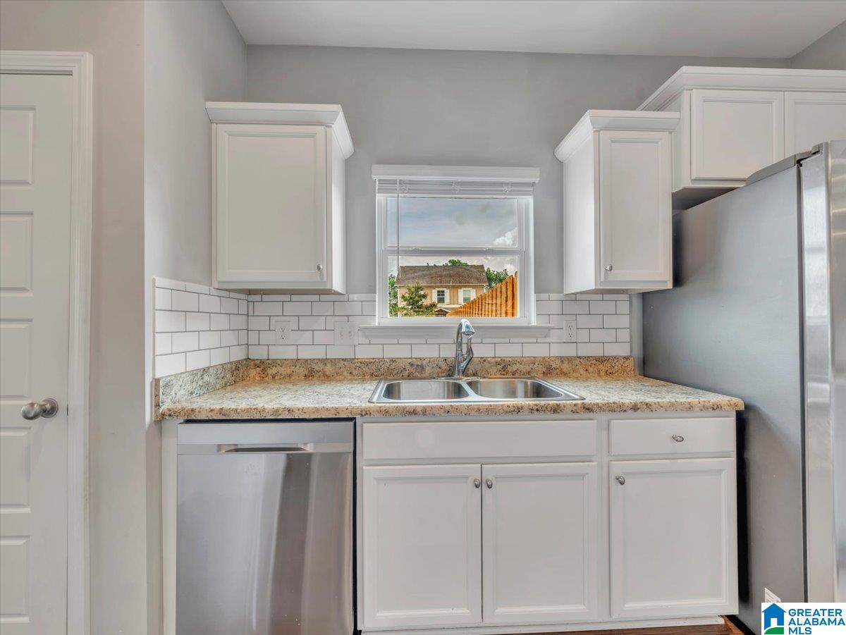 305 Shelby Farms Lane Alabaster, AL 35007 - Photo 5 of 42