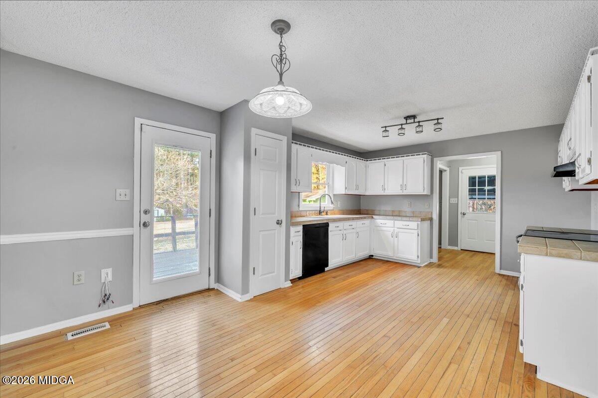 1570 Johnson Road Macon, GA 31220 - Photo 8 of 52 09-08-DSC02900