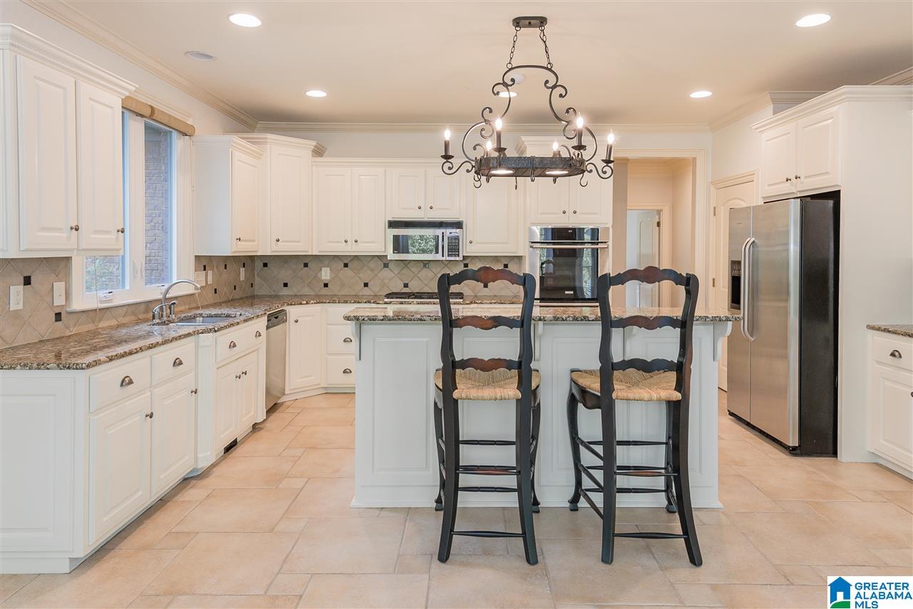 901 Trinity Court Birmingham, AL 35242 - Photo 4 of 44