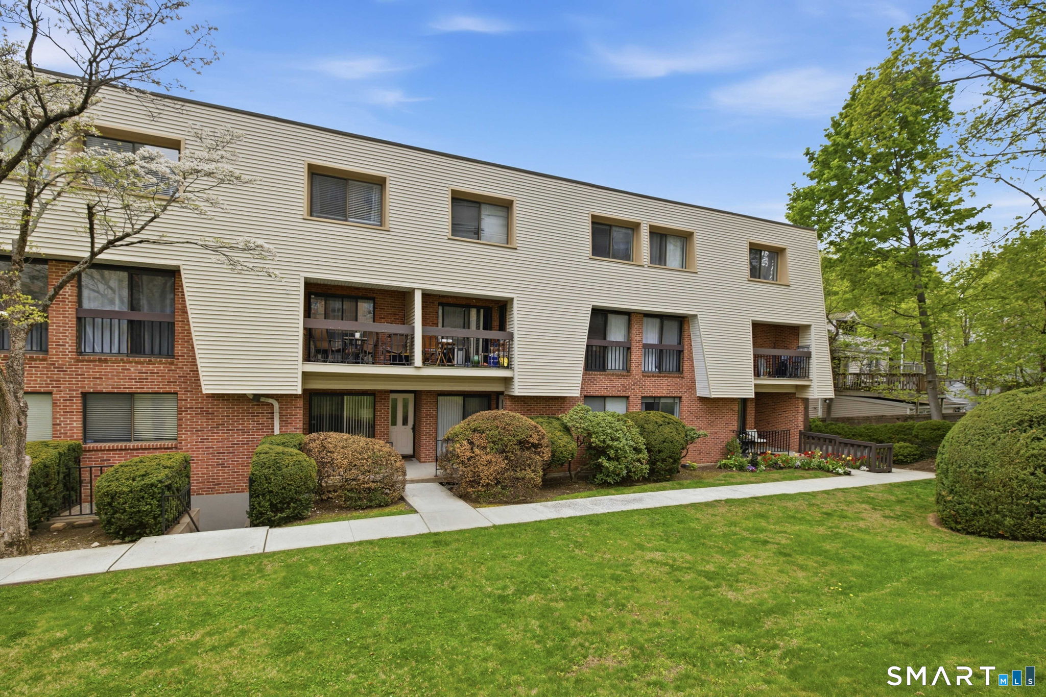 1 Valley Road, Unit 207 Stamford, CT 06902 - Photo 22 of 30