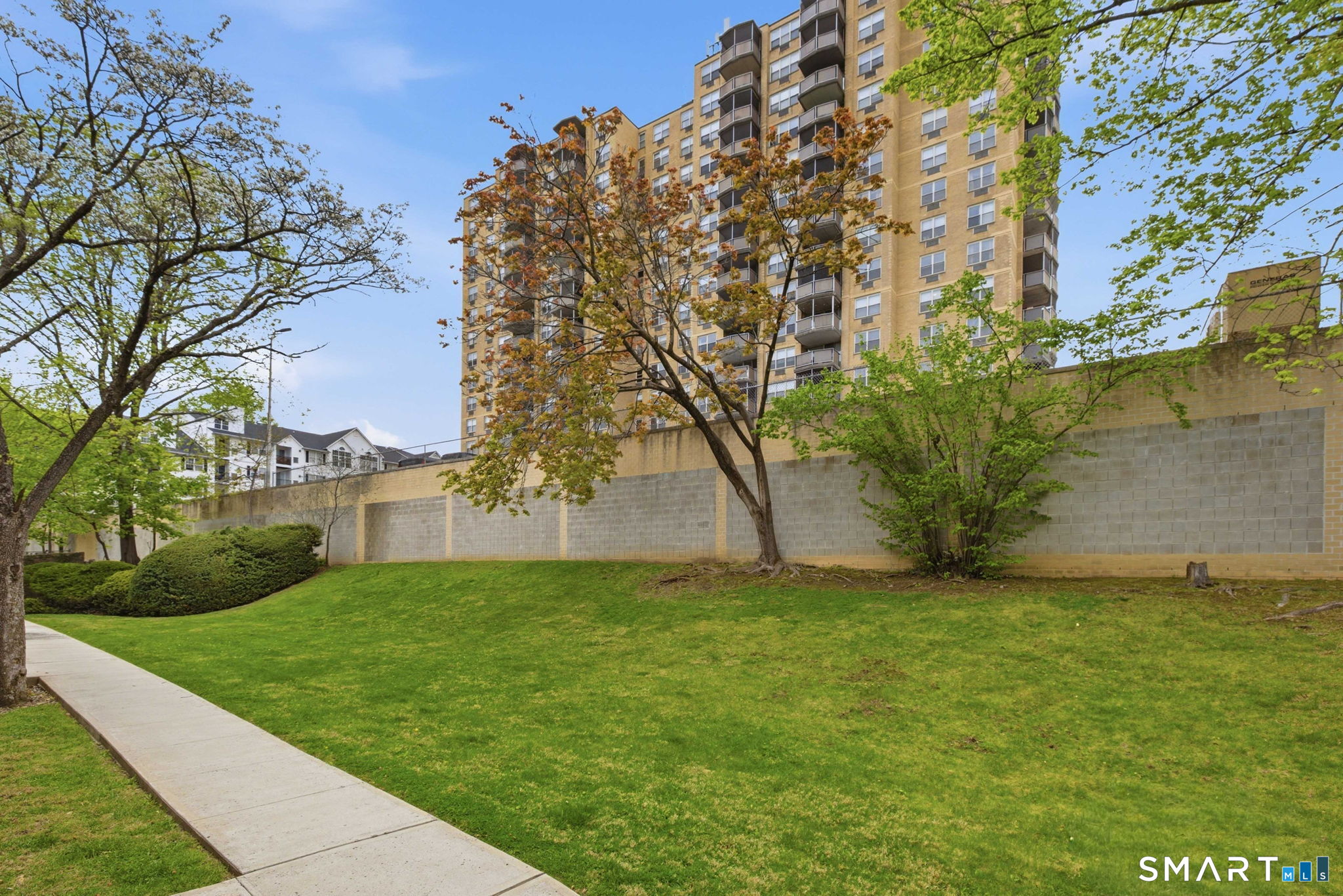 1 Valley Road, Unit 207 Stamford, CT 06902 - Photo 25 of 30
